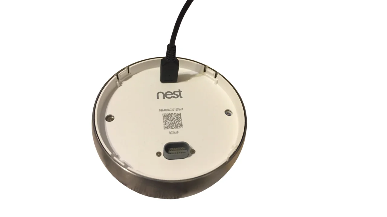 nest-thermostat-low-battery-warning-how-to-fix-2022-battery-globe